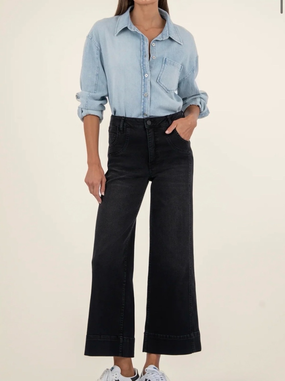 Kut from the Kloth Meg High Rise Wide Leg Glittering Black Base Wash